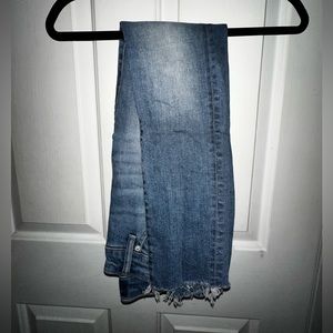 LUCKY BRAND - Mid Rise Ava Skinny Jeans - Raw Hem - Ankle - Size 2/26